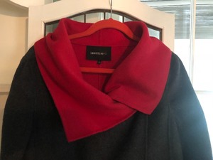 lot 323 image: Ladies Coat by Lafayette148