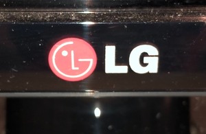 lot 339 image: LG Flat Screen TV