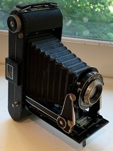lot 130 image: Vintage Kodak Kodex Anastigmat Camera