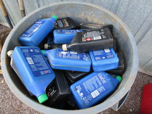 55 Gal Garbage Can of Oil