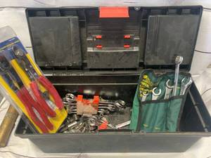 lot 65 image: Toolbox Full of Craftsman & Other Tools