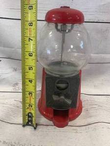 lot 66 image: Carousel Candy  Gum Ball Machine
