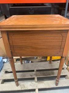 lot 85 image: Vintage Sewing Cabinet