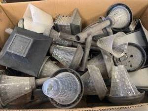 lot 89 image: Box of Solar Powered Lights
