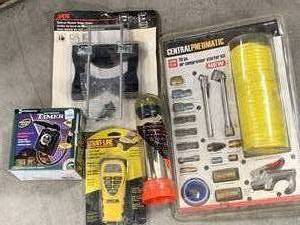lot 120 image: Lot of 5 Tools