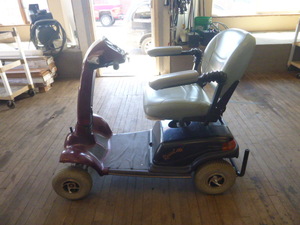 lot 4 image: Rascal 600 Scooter