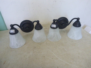 lot 17 image: Set of 2 Light Wall Sconces