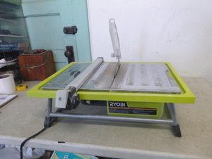 lot 22 image: Ryobi WS722 7 Wet Tile Saw