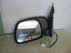 lot 26 image: Side Mirror fits 2006-20016 Ford Pickup
