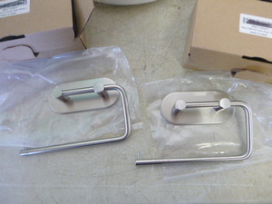 lot 31 image: Bathroom Supplies