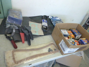 lot 34 image: Car Maintenance Items