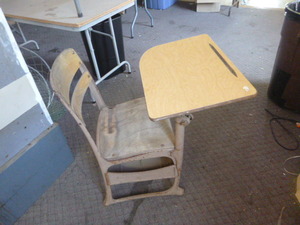 lot 58 image: Vintage Childs School Desk