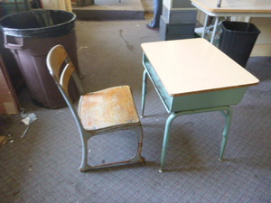 lot 59 image: Vintage Childs School Desk