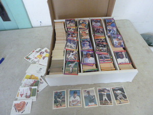 lot 63 image: Box of Baseball Cards