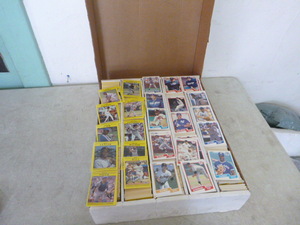 lot 64 image: Box of Baseball Cards