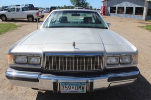 lot 5951 image: 1989 Mercury Grand Marquis LS - 1 Owner