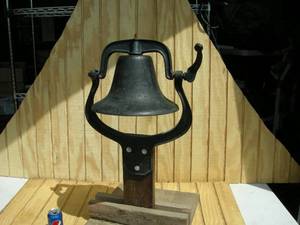 lot 3 image: Cast Iron School Bell with Yoke