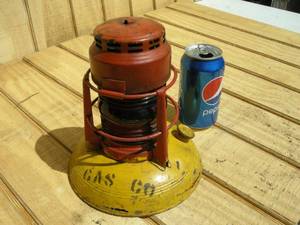 lot 17 image: Vintage Dietz Traffic Gard Lantern