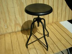lot 28 image: Antique Iron Stool