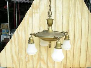 lot 40 image: Antique Electric Hanging Light Fixture