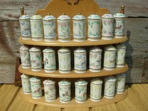 lot 129 image: Lenox The Spice Carousel Collector Jar Set