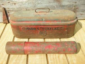 lot 134 image: Antique Roadside Marker - Flare Items