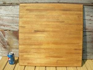 lot 135 image: Large Wooden Cutting Board
