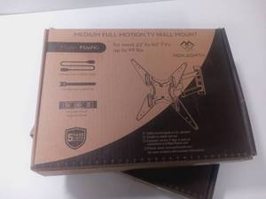 Perlesmith Full-Motion TV Wall mount for most 23 to 40 TVs up to 90lbs (one opened box)