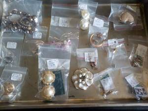 Tray of Jewelry...