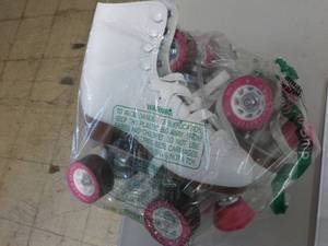 Ladies size 5 Rollerblades...