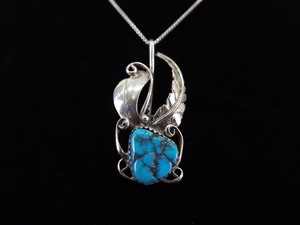 .925 Sterling Silver Artist Signed&nbspNavajo&nbspSleeping Beauty Turquoise Pendant Necklace