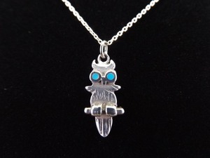 .925 Sterling Silver Inlayed Turquoise Eyes Sacred Owl Pendant Necklace