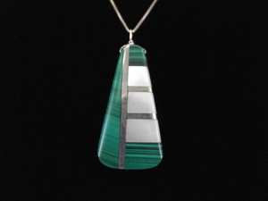 .925 Sterling Silver&nbspNavajo&nbspLarge Malachite Pendant Necklace