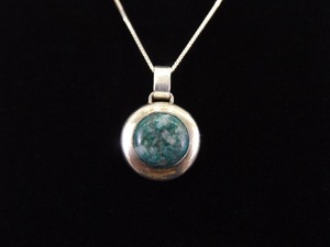 .925 Sterling Silver Sunnyside Turquoise Cabochon Pendant Necklace