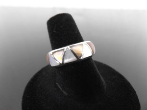 .925 Sterling Silver&nbspInlayed Abalone and Mother of Pearl&nbspRing Size 7.5