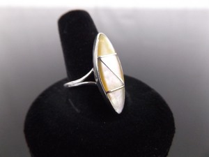 .925 Sterling Silver&nbspNavajo Inlayed Mother of Pearl&nbspRing Size 9.5
