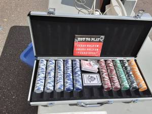lot 73 image: Poker Chips & Playing Cards In Fancy Case