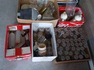 lot 10 image: 5 boxes restaurant supplies...