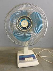 lot 87 image: Fan