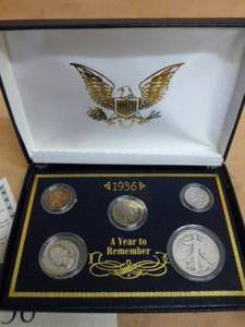 lot 91 image: Coin Set