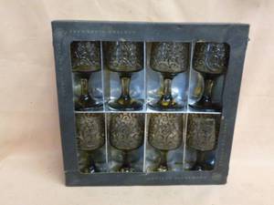 lot 96 image: Vintage Glass Set