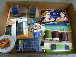 lot 120 image: Vintage Sewing Items