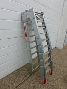 lot 143 image: Loading Ramp