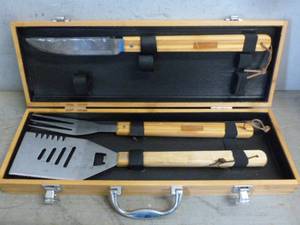 lot 212 image: BBQ Set