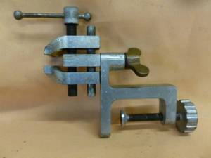 lot 224 image: Specialty Vise