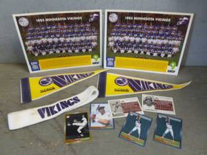 lot 249 image: Sports Collectible