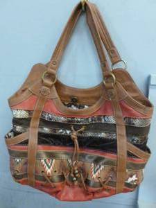 lot 253 image: Ladies Handbag