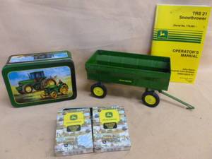 lot 257 image: John Deere Collectible