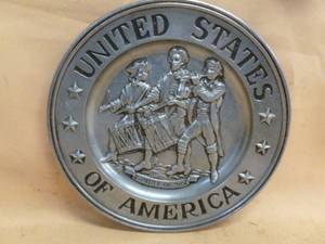 lot 258 image: Vintage Decoration