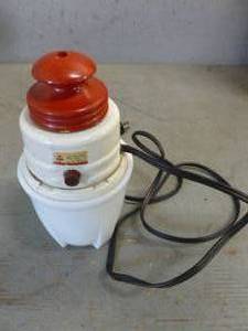 lot 315 image: Vintage Kitchen
